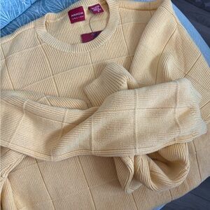 Mens Arrow Sweater, Yellow NWT Size Medium Vintage